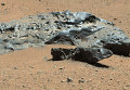 Марсоход Curiosity находит части железного метиорита Марсоход Curiosity находит части железного метиорита