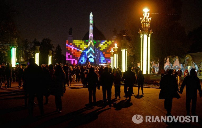 Московский международный фестиваль Круг света. День второй Московский международный фестиваль Круг света. День второй