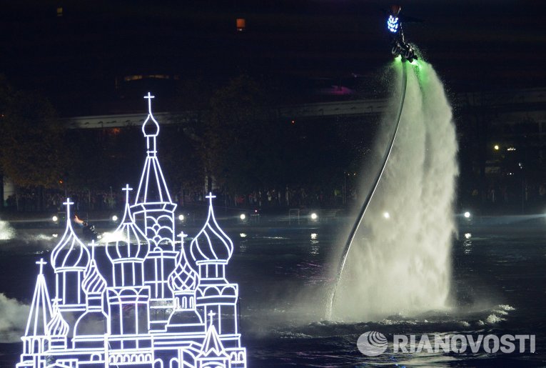 Московский международный фестиваль Круг света. День второй Московский международный фестиваль Круг света. День второй