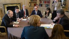 Владимир Путин, президент Украины Петр Порошенко, Ангела Меркель и Франсуа Олланд во время встречи в нормандском формате на полях саммита форума Азия-Европа Владимир Путин, президент Украины Петр Порошенко, Ангела Меркель и Франсуа Олланд во время встречи в нормандском формате на полях саммита форума Азия-Европа