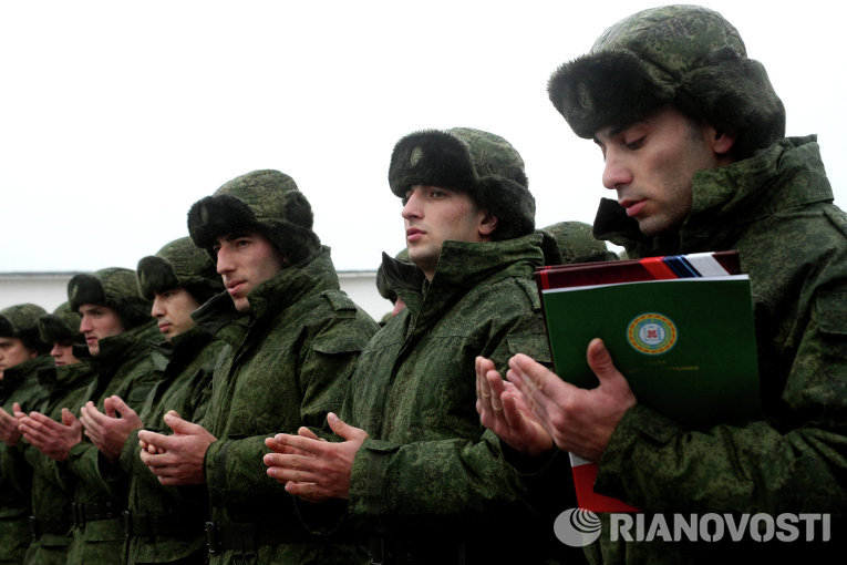Новобранцы на плацу военного коммисариата Чеченской Республики Новобранцы на плацу военного коммисариата Чеченской Республики