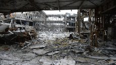 Разрушенное в результате обстрела здание аэропорта города Донецка. Архивное фото Разрушенное в результате обстрела здание аэропорта города Донецка. Архивное фото