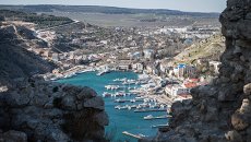 Вид на Балаклавскую бухту. Архивное фото Вид на Балаклавскую бухту. Архивное фото