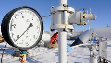 Манометр газа на магистральном газопроводе из России. Архивное фото Манометр газа на магистральном газопроводе из России. Архивное фото