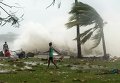 Жители столицы Вануату Порт-Вилы во время циклона Пэм Жители столицы Вануату Порт-Вилы во время циклона Пэм