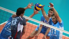 Игрок ВК Зенит-Казань Александр Гуцалюк, игрок ВК Белогорье Дмитрий Мусэрский и игрок ВК Зенит-Казань Андрей Ащев (слева направо). Архивное фото Игрок ВК Зенит-Казань Александр Гуцалюк, игрок ВК Белогорье Дмитрий Мусэрский и игрок ВК Зенит-Казань Андрей Ащев (слева направо). Архивное фото