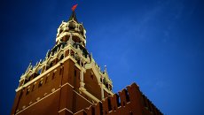 Спасская башня Московского Кремля. Архивное фото Спасская башня Московского Кремля. Архивное фото