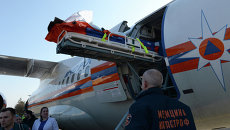 Самолет Ан-148 МЧС России осуществляет санитарно-авиационную эвакуацию. Архивное фото Самолет Ан-148 МЧС России осуществляет санитарно-авиационную эвакуацию. Архивное фото