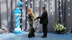Выпускница смоленской гимназии получила золотую медаль с бриллиантами Выпускница смоленской гимназии получила золотую медаль с бриллиантами