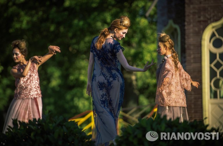 Дефиле Китайский каприз в музее-заповеднике Царское Село Дефиле Китайский каприз в музее-заповеднике Царское Село