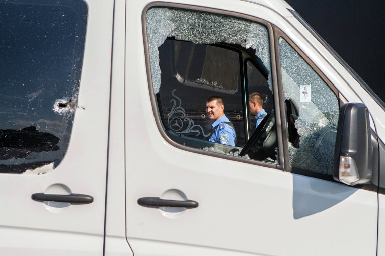 Сотрудники полиции в Мукачево, Украина. 11 июля 2015 Сотрудники полиции в Мукачево, Украина. 11 июля 2015