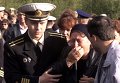 Родственники членов экипажа подводной лодки Курск на базе в Видяево Родственники членов экипажа подводной лодки Курск на базе в Видяево