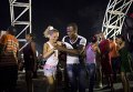Люди танцуют во время концерта в честь Фиделя Кастро в Гаване Люди танцуют во время концерта в честь Фиделя Кастро в Гаване