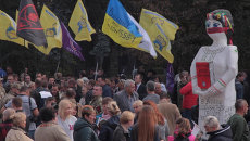 Митинги в Киеве: фотографии пленных солдат и флаги финансового Майдана Митинги в Киеве: фотографии пленных солдат и флаги финансового Майдана