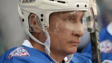 Президент РФ В. Путин принимает участие в хоккейном матче чемпионов НХЛ и Правления и почетных гостей НХЛ Президент РФ В. Путин принимает участие в хоккейном матче чемпионов НХЛ и Правления и почетных гостей НХЛ