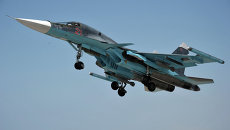 Истребитель Су-34 взлетает с авиабазы Хмеймим в сирийской провинции Латакия. Архивное фото Истребитель Су-34 взлетает с авиабазы Хмеймим в сирийской провинции Латакия. Архивное фото