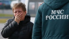 Родственники пассажиров рейса 9268 в аэропорту Пулково, где должен был приземлиться потерпевший катастрофу лайнер Airbus-321 авиакомпании Когалымавиа Родственники пассажиров рейса 9268 в аэропорту Пулково, где должен был приземлиться потерпевший катастрофу лайнер Airbus-321 авиакомпании Когалымавиа