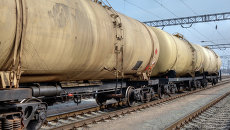 Перевозка нефти. Архивное фото Перевозка нефти. Архивное фото