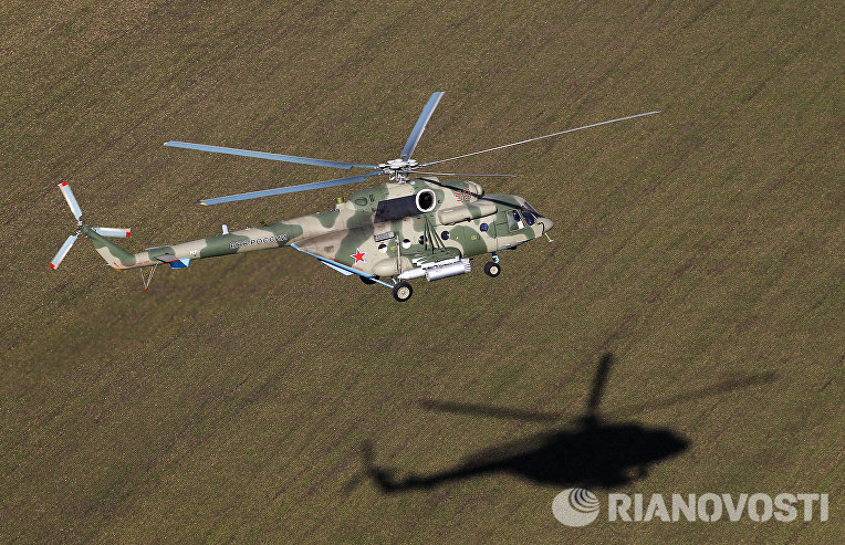 Вертолет Ми-8АМТШ Терминатор во время учебно-тренировочного полета экипажей армейской авиации отдельного вертолетного полка Южного военного округа Вертолет Ми-8АМТШ Терминатор во время учебно-тренировочного полета экипажей армейской авиации отдельного вертолетного полка Южного военного округа