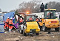 Снос лагеря мигрантов Джунгли во французском городе Кале. 29 февраля 2016 Снос лагеря мигрантов Джунгли во французском городе Кале. 29 февраля 2016