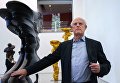 Британский скульптор Тони Крэгг на пресс-показе выставки Тони Крэгг. Скульптура и рисунки в Главном Штабе Государственного Эрмитаж Британский скульптор Тони Крэгг на пресс-показе выставки Тони Крэгг. Скульптура и рисунки в Главном Штабе Государственного Эрмитаж
