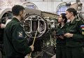 Учебные занятия с девушками-курсантами Военно-космической академии в Санкт-Петербурге Учебные занятия с девушками-курсантами Военно-космической академии в Санкт-Петербурге