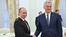 Президент России Владимир Путин и президент Сербии Томислав Николич во время встречи в Кремле Президент России Владимир Путин и президент Сербии Томислав Николич во время встречи в Кремле