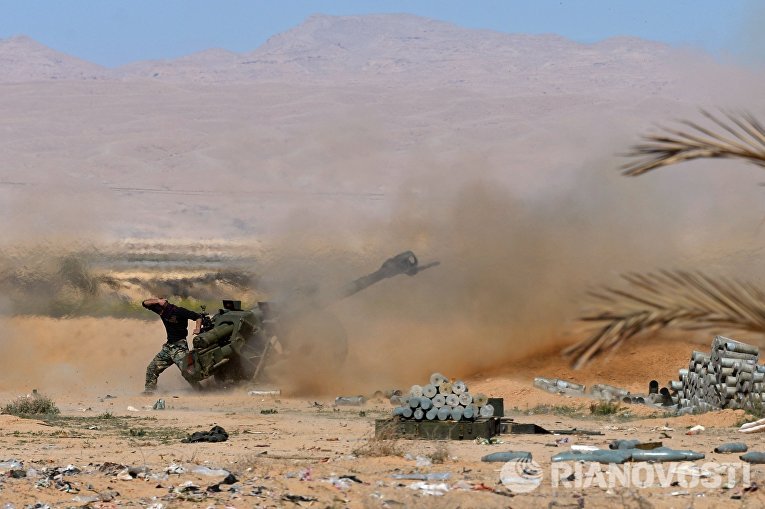 Боевые действия сирийской армии в окрестностях Пальмиры Боевые действия сирийской армии в окрестностях Пальмиры