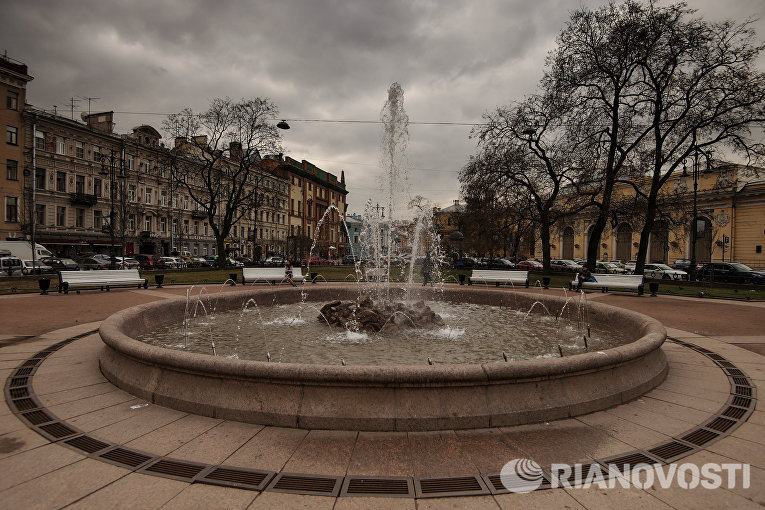 Открытие сезона фонтанов в Петербурге Открытие сезона фонтанов в Петербурге