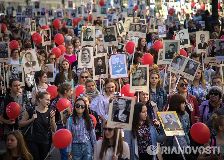 Патриотическая акция Бессмертный полк в Санкт-Петербурге Патриотическая акция Бессмертный полк в Санкт-Петербурге