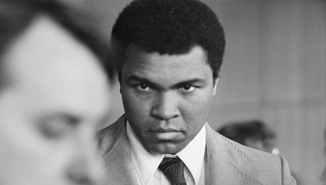 Легендарный американский боксёр Мохаммед Али в Москве. Архив