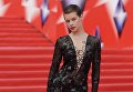 Актриса Катерина Шпица перед началом церемонии закрытия 38-го Московского международного кинофестиваля Актриса Катерина Шпица перед началом церемонии закрытия 38-го Московского международного кинофестиваля