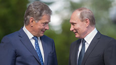 Президент РФ Владимир Путин и президент Финляндской Республики Саули Ниинистё. Архивное фото Президент РФ Владимир Путин и президент Финляндской Республики Саули Ниинистё. Архивное фото