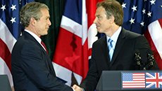 Президент США Джордж Буш на встрече премьер-министром Великобритании Тони Блэром в Белфасте Президент США Джордж Буш на встрече премьер-министром Великобритании Тони Блэром в Белфасте