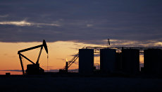 Добыча нефти. Архивное фото Добыча нефти. Архивное фото