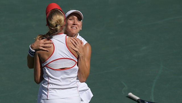 Веснина и Макарова выиграли Итоговый турнир WTA в паре