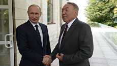 Президент России Владимир Путин и президент Казахстана Нурсултан Назарбаев. Архивное фото Президент России Владимир Путин и президент Казахстана Нурсултан Назарбаев. Архивное фото