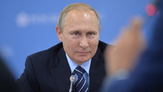 Путин надеется на выживание евро