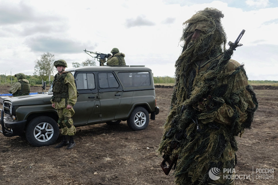 Демонстрационный показ военной техники и вооружения в рамках Международного военно-технического форума АРМИЯ-2016 на военном полигоне Рощинский в Самарской области Демонстрационный показ военной техники и вооружения в рамках Международного военно-технического форума АРМИЯ-2016 на военном полигоне Рощинский в Самарской области