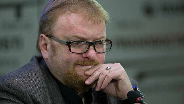 Милонов заявил, что полиция задержала машину с листовками против него