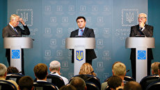 Главы МИД Франции, Украины и Германии Жан-Марк Эйро, Павел Климкин и Франк-Вальтер Штайнмайер во время пресс-конференции в Киеве, Украина. 14 сентября 2016 Главы МИД Франции, Украины и Германии Жан-Марк Эйро, Павел Климкин и Франк-Вальтер Штайнмайер во время пресс-конференции в Киеве, Украина. 14 сентября 2016