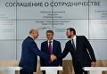 Губернатор Самарской области Николай Меркушкин, президент, председатель правления Сбербанка России Герман Греф и председатель совета директоров ОАО Автоваз Сергей Скворцов. Международный инвестиционный форум Сочи 2016 Губернатор Самарской области Николай Меркушкин, президент, председатель правления Сбербанка России Герман Греф и председатель совета директоров ОАО Автоваз Сергей Скворцов. Международный инвестиционный форум Сочи 2016