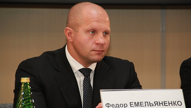 Украинский боец вызвал на бой оскорбившего Емельяненко чеченца