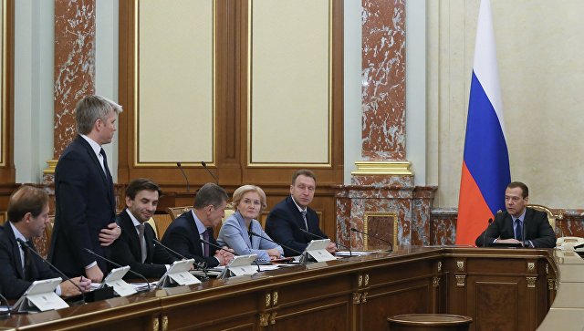 Баланс бюджетов: Вырастут акцизы на алкоголь, табак, НДС на транспорт