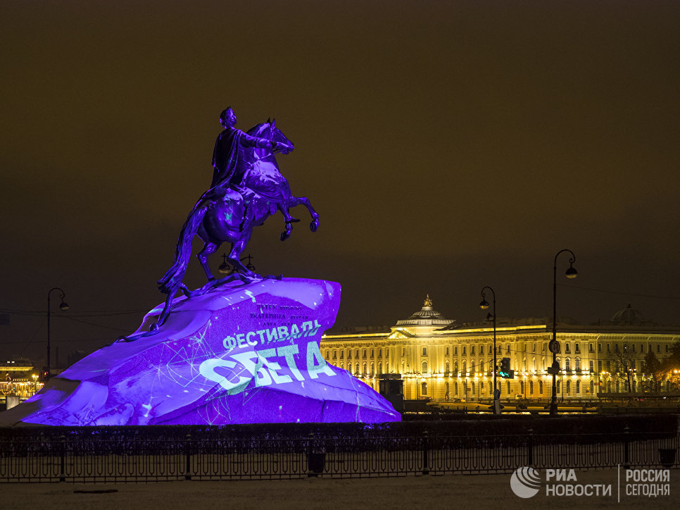 Мультимедийное 3D-mapping шоу в Санкт-Петербурге Мультимедийное 3D-mapping шоу в Санкт-Петербурге