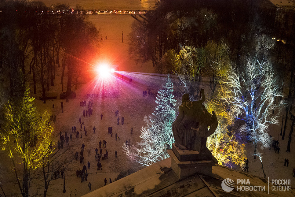 Мультимедийное 3D-mapping шоу в Санкт-Петербурге Мультимедийное 3D-mapping шоу в Санкт-Петербурге