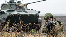 Российские военнослужащие во время совместных учений ВДВ России, Белоруссии и Сербии Славянское братство. архивное фото Российские военнослужащие во время совместных учений ВДВ России, Белоруссии и Сербии Славянское братство. архивное фото
