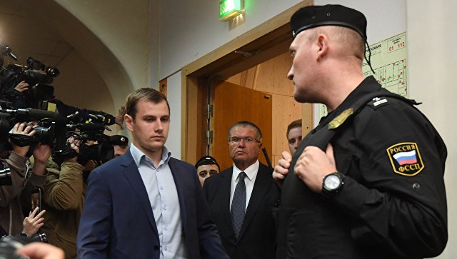 Следственную группу по делу Улюкаева назначил зампред СК Краснов