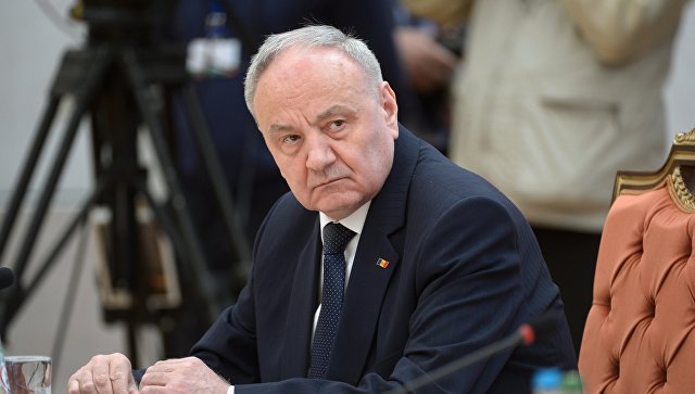 Действующий президент Молдавии отклонил отставку министра обороны