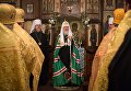 Патриарх Московский и всея Руси Кирилл во время утрени всенощного бдения в парижском храме Трех святителей, проходящей в рамках его визита во Францию Патриарх Московский и всея Руси Кирилл во время утрени всенощного бдения в парижском храме Трех святителей, проходящей в рамках его визита во Францию